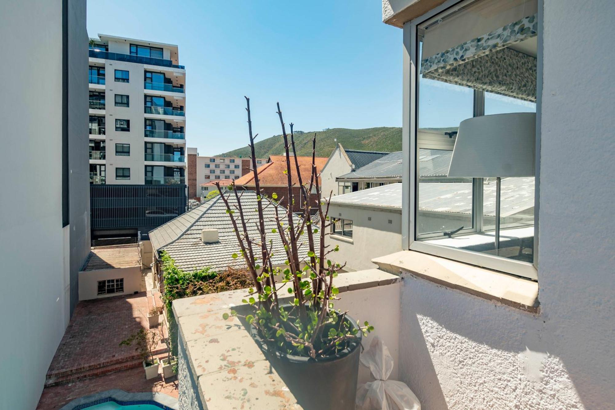 Apartment Bright Modern 2bed1 With Pool Cape Town