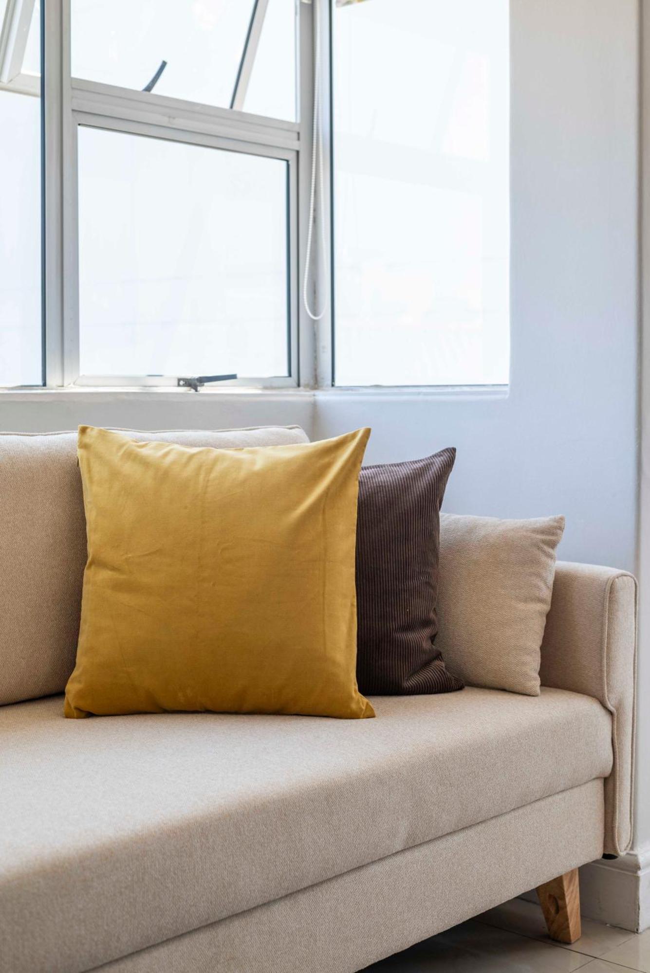 Bright Modern 2bed1 With Pool Cape Town