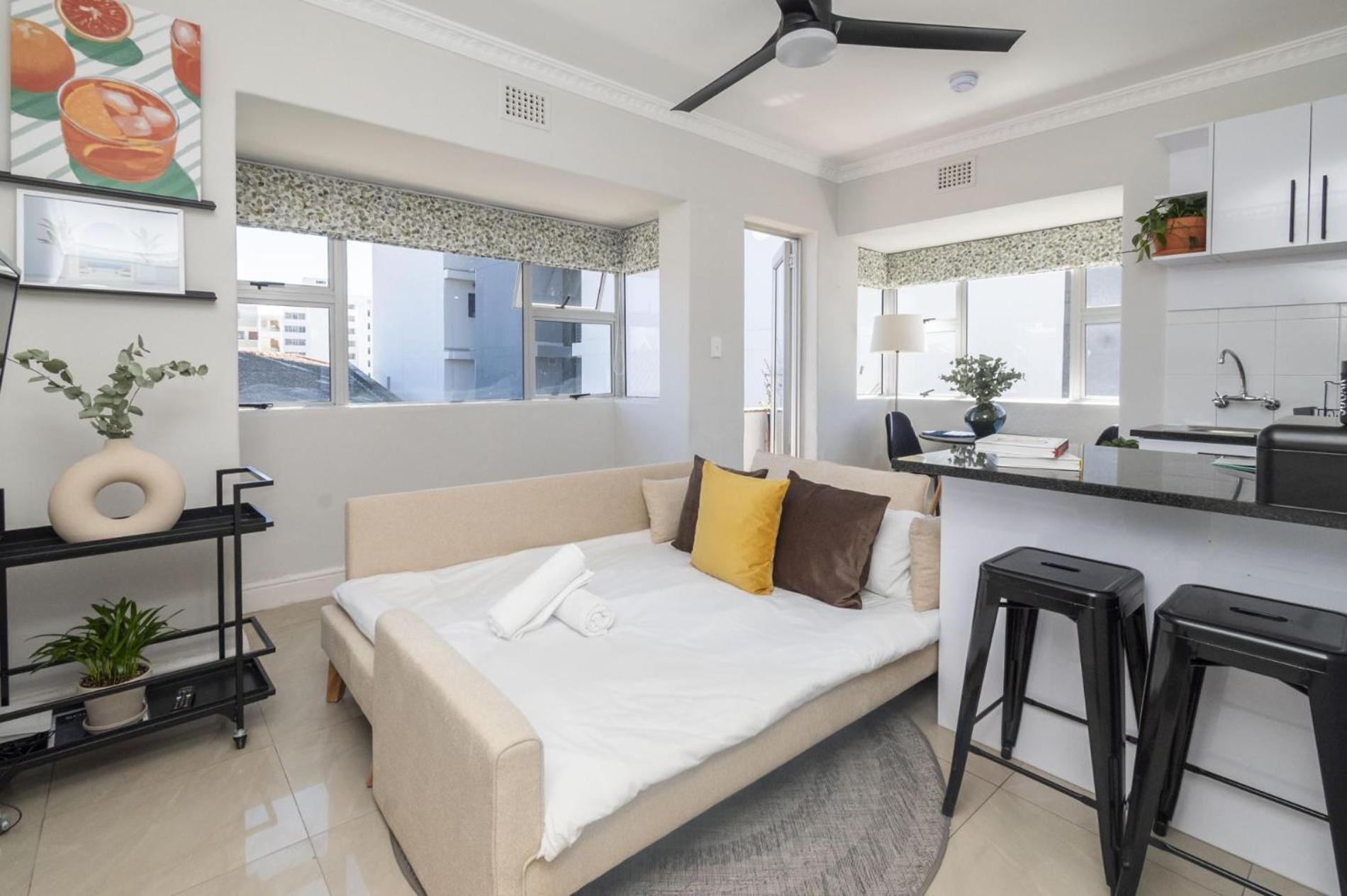 Bright Modern 2bed1 With Pool * Cape Town