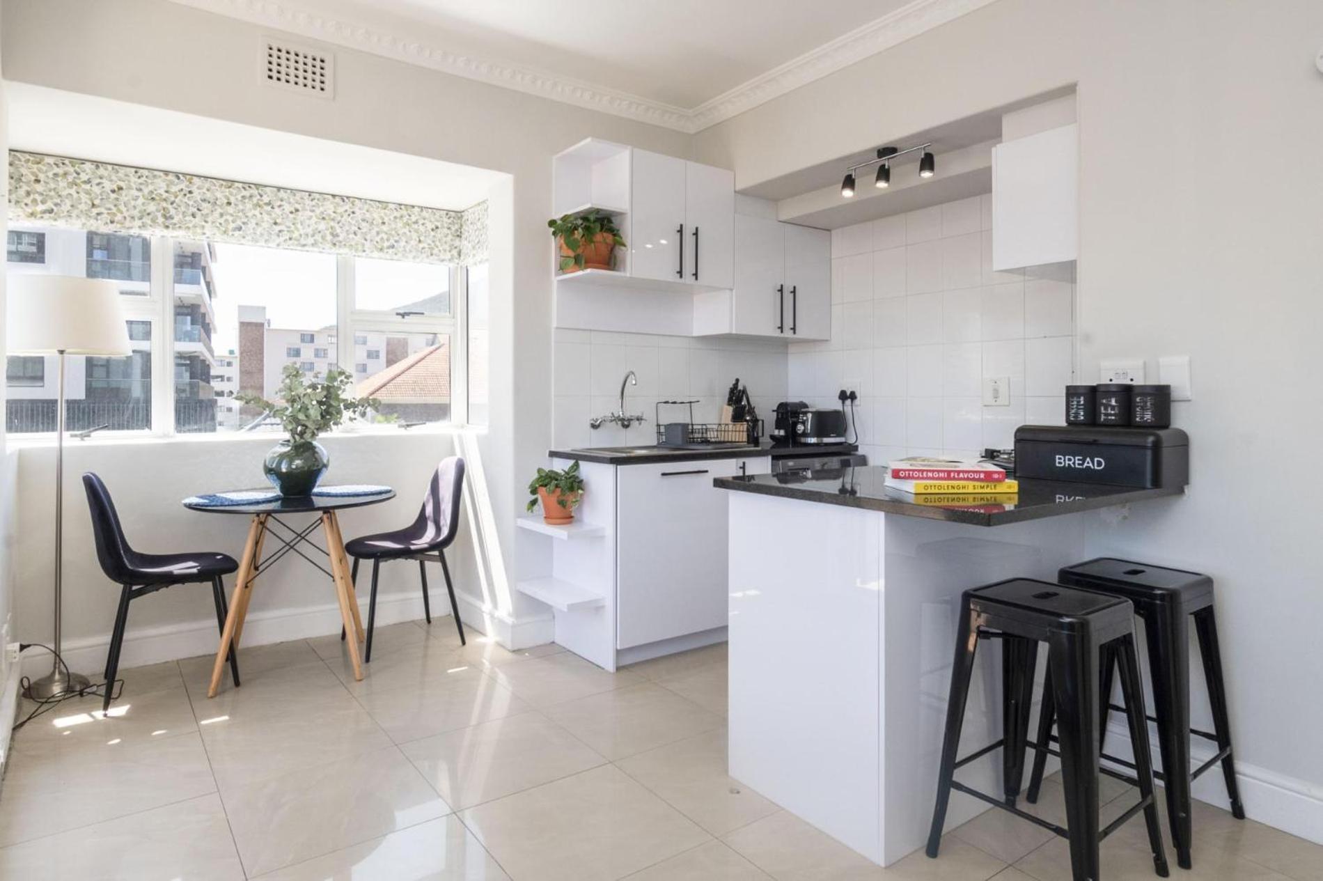Apartment Bright Modern 2bed1 With Pool